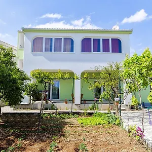apartments-branka-trogir.splithotels.org/