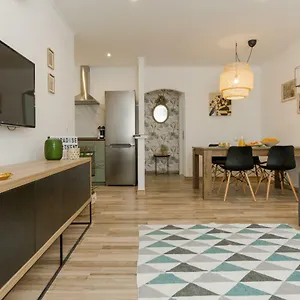 apartment-lara-trogir.splithotels.org/